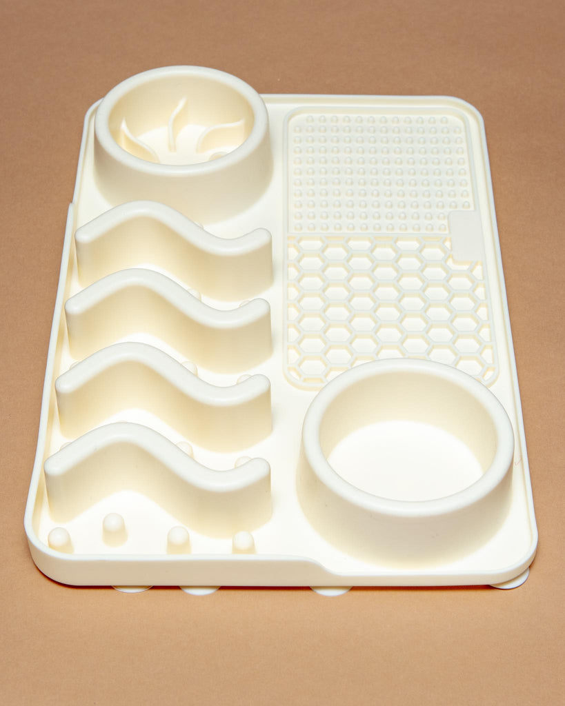 4-in-1 Silicone Feeding + Lick Mat Eat BARKWELL   