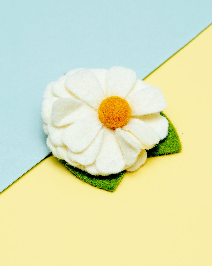 White Daisy Collar Flower (Made in the USA) Wear MIMI GREEN   