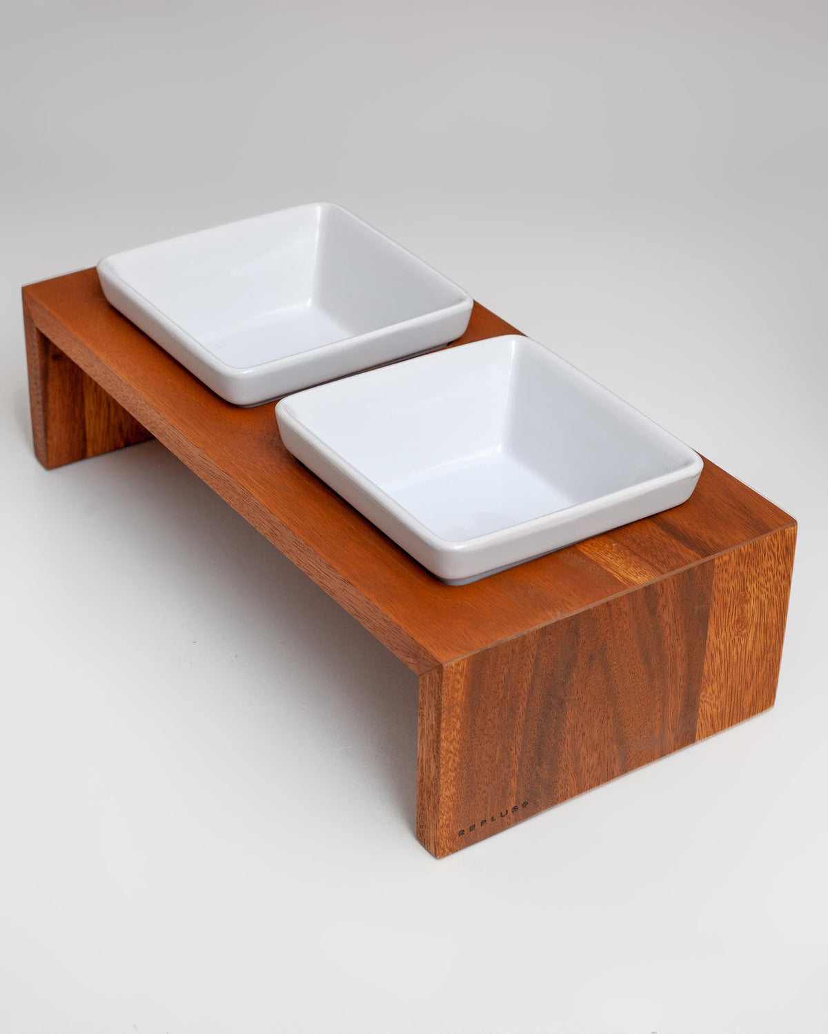 Bowsers artisan on sale double feeder