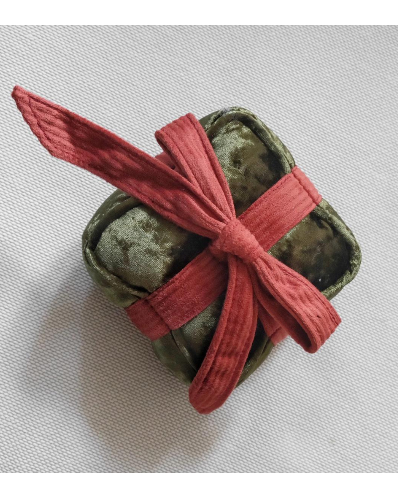 Holiday Box Christmas Squeaky Dog Toy Play LAMBWOLF COLLECTIVE Medium (Green)  