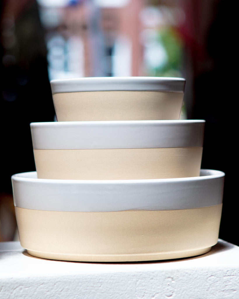 Textured Dipper Ceramic Dog Bowl in White Eat WAGGO   