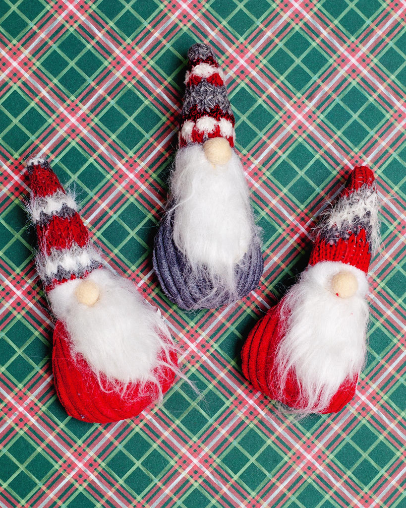 Tiny Holiday Gnome Squeaky Dog Toy Play HUGGLEHOUNDS   