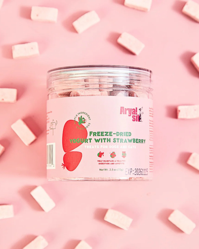 Freeze-Dried Strawberry Yogurt Treats For Dogs & Cats Eat ARYA SIT