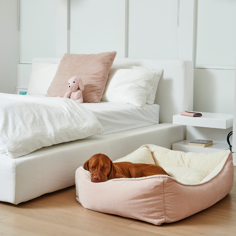 Scoop Bed in Blush & Ivory Sheepskin (Direct-Ship) HOME BOWSER'S PET PRODUCTS   