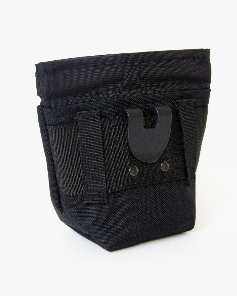 Alamo Dog Treat Pouch in Black WALK WILDEBEEST   