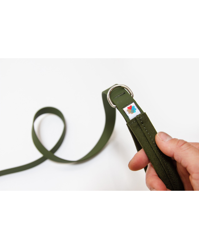 Funston Dog Leash in Olive Biothane WALK WILDEBEEST   