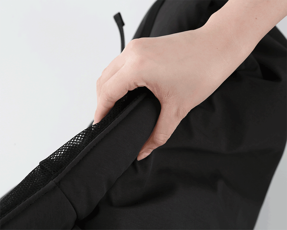 Day Sling in Charcoal Carry AMY LOVES PET   