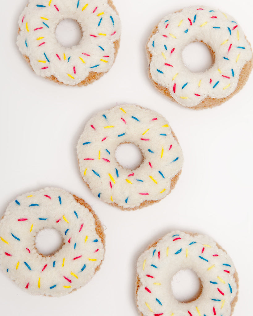 Vanilla Donut Wool Cat Toy CAT THE FOGGY DOG   