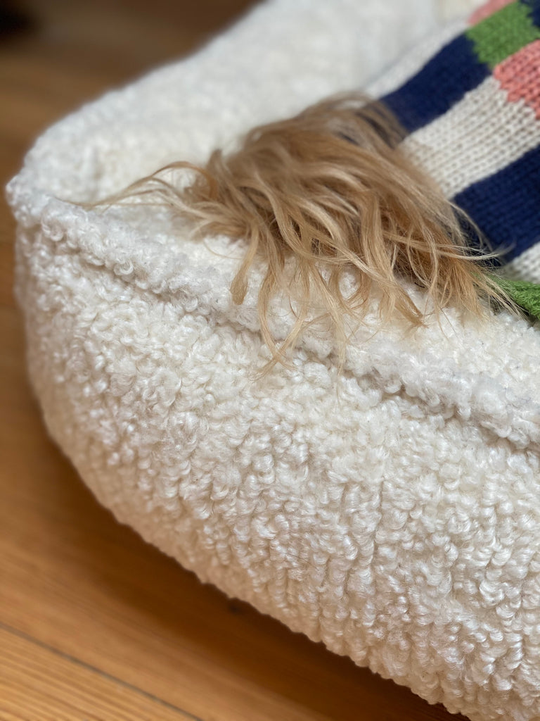 Urban Lounger in Ivory Sheepskin (Direct-Ship) DROP-SHIP BOWSER'S PET PRODUCTS   