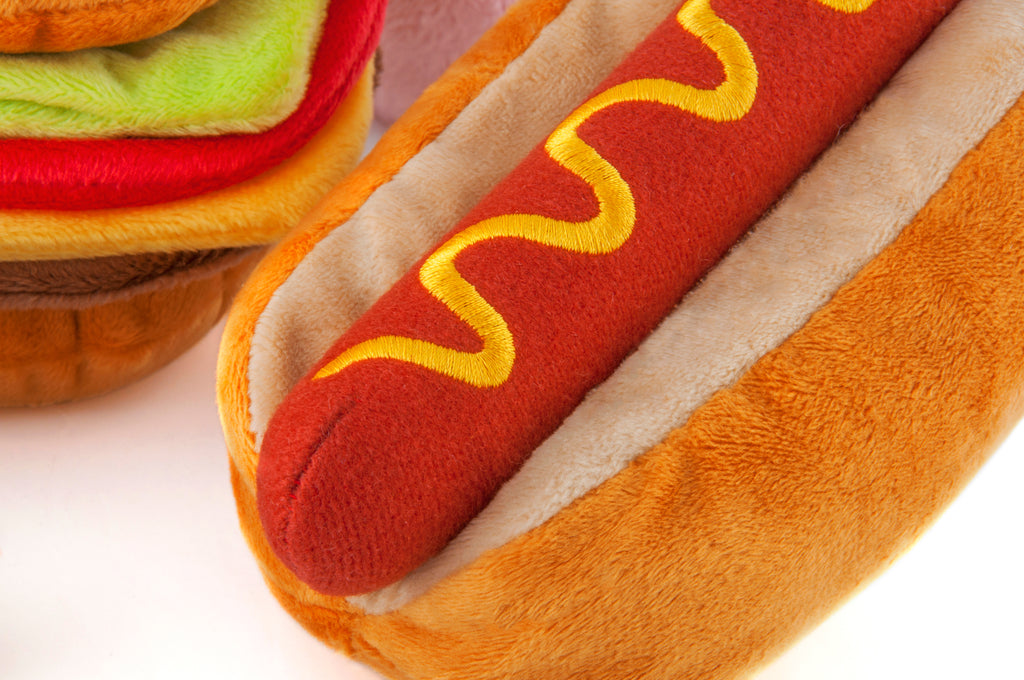 https://www.shopdogandco.com/cdn/shop/products/PLAY_American_Classic_Food_Toy_-_Hot_Dog_Closeup_-_High_Res_1024x1024.jpg?v=1582059994