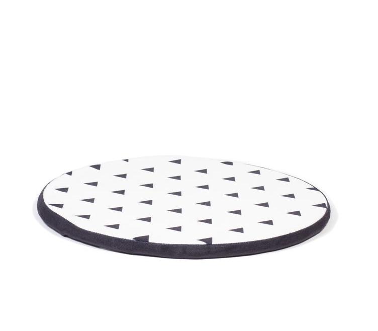 TABBY JAMES | Kitty Nap Pad in Black CAT tabby james   