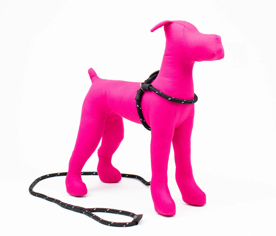 Harness Lead in Black Reflective WALK HARNESS LEAD   